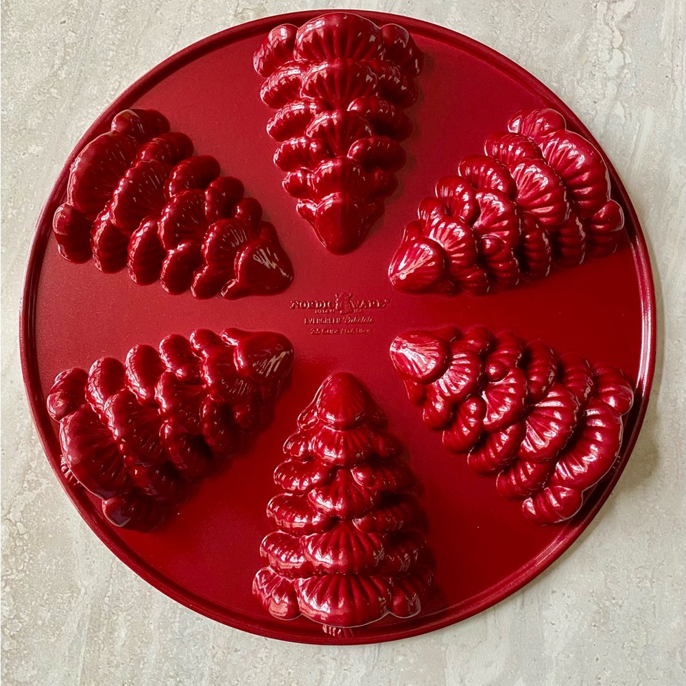 Nordic Ware Evergreen Cakelet Pan in Red